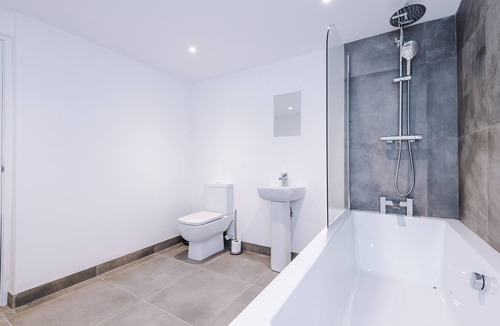 Bury Apartment | Silver Street | Large Studio Apartment