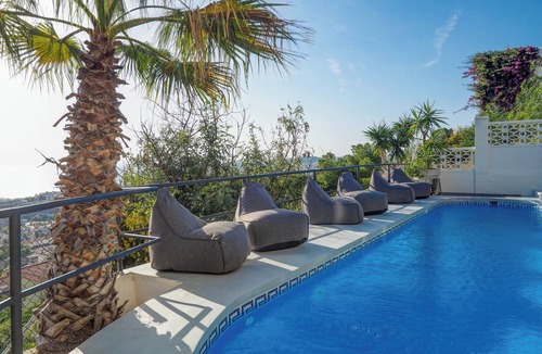 Sitges Apartment | Silver Suite by Hello Homes Sitges