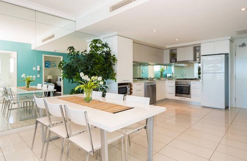 Biggera Waters Apartment | Silvershore Apartments on the Broadwater