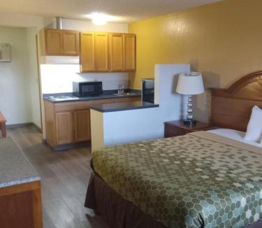 Outlook Hotel | SilverStone Lite