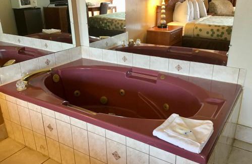 Outlook Hotel | SilverStone Lite