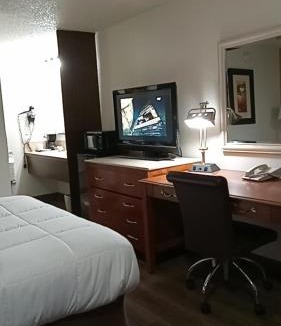 Outlook Hotel | SilverStone Lite