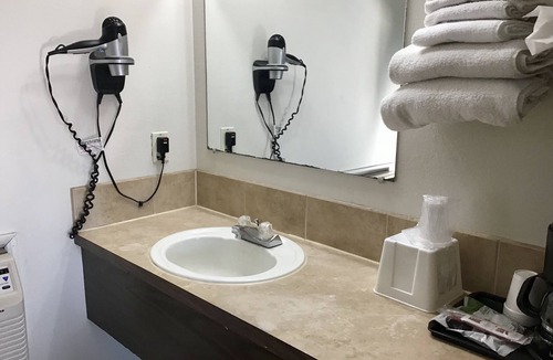 Outlook Hotel | SilverStone Lite