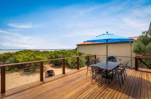 Silverleaves House | SilverTide Retreat