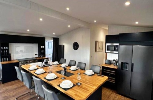 Perth House | Silverwood Executive Chalet