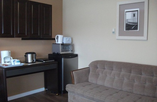 Bay Roberts Hotel | Silverwood Inn