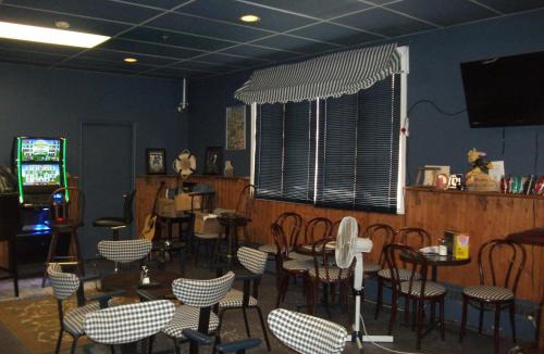 Bay Roberts Hotel | Silverwood Inn Hotel Bay Roberts