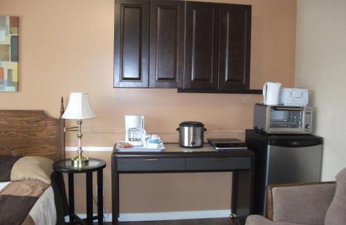 Bay Roberts Hotel | Silverwood Inn Hotel Bay Roberts