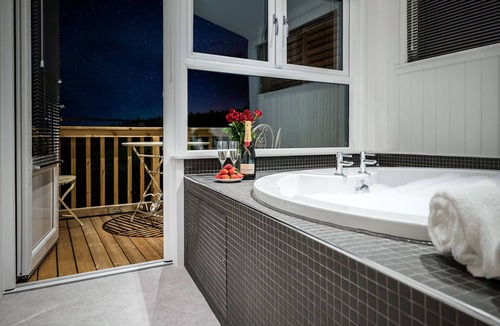 Perth Ski Chalet | Silverwood Spa Lodge