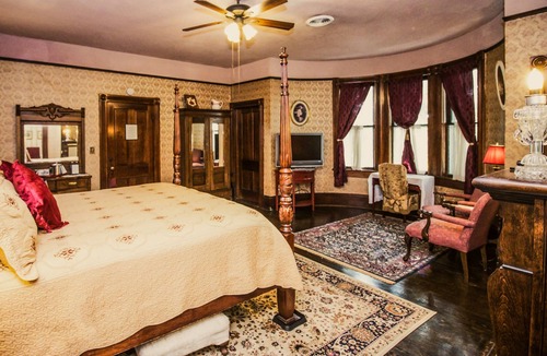 Toccoa Bed & Breakfast | Simmons-Bond Inn Bed & Breakfast
