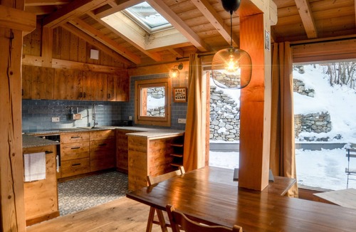 Les Bossons Cabin | Simon's Mazot in Chamonix