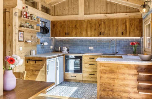 Les Bossons Cabin | Simon's Mazot in Chamonix