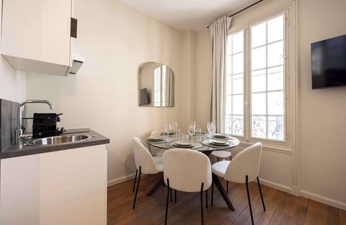 Le Pre-Saint-Gervais Apartment | Simonnot 11