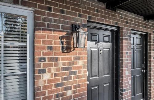 Durham Apartment | Simple 1 Br Near Everything