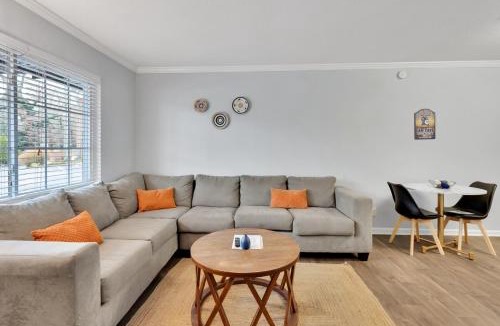 Durham Apartment | Simple 1 Br Near Everything