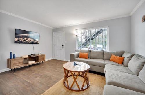 Durham Apartment | Simple 1 Br Near Everything