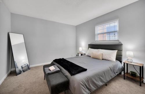 Durham Apartment | Simple 1 Br Near Everything
