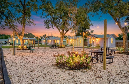 South Pensacola Cottage | Simple & Affordable Studio minutes from NAS