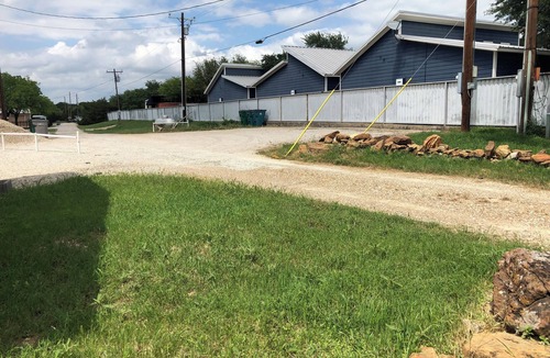 Graford Cabin | Simple and Clean - Great Location Near Boatramps