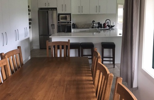 Hilltop House | Simple and comfortable