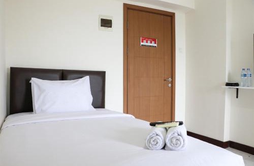 Depok Apartment | Simple and Enjoy Living Studio Room at Cinere Resort Apartment By Travelio