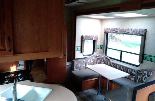 Plummer Additional Apartment | Simple and Quiet on the river