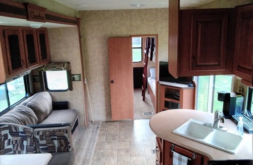 Plummer Additional Apartment | Simple and Quiet on the river
