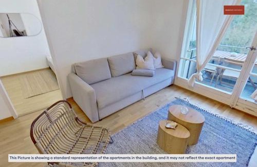 Seebach Apartment | Simple and Warm on Köschenrütistrasse