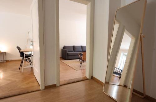 Wipkingen Apartment | Simple & Comfy Apartment in Zürich