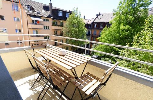 Wipkingen Apartment | Simple & Comfy Apartment in Zürich