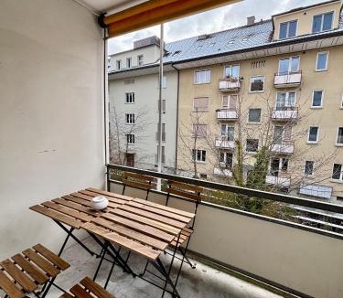 Mattenhof-Weissenbuhl Apartment | Simple & Comfy Apartment on Gartenstrasse