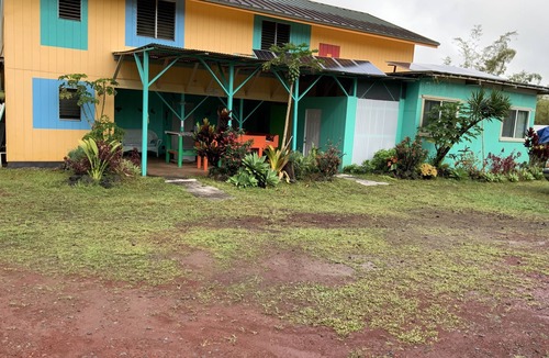 Mountain View Apartment | Simple convenience studio in tropical forestG4