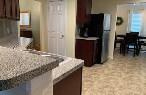 Rosenberg House | Simple Elegance 3bedroom 2bath 4min from Fair Grounds