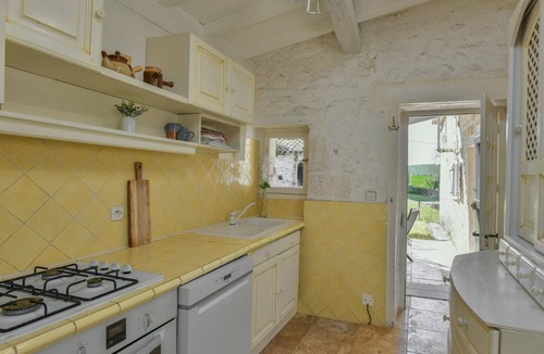 Castelnau-Montratier-Sainte-Alauzie House | Simple holiday home with private pool
