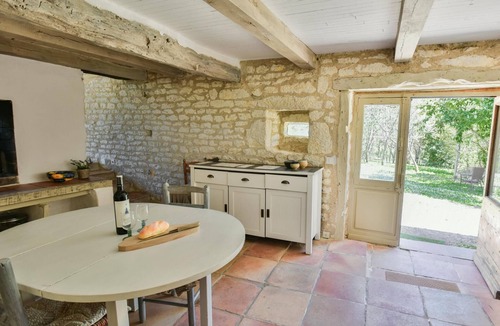 Montcuq House | Simple holiday home with private pool