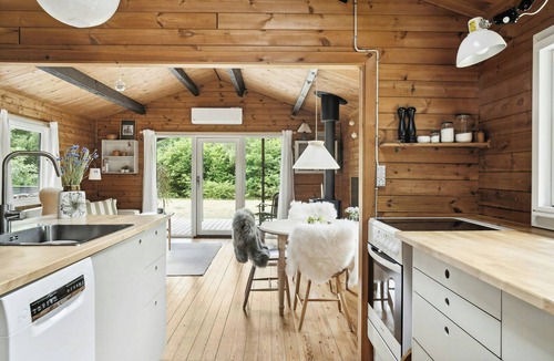 Nordost House | Simple life in traditional home by Lyngså Beach