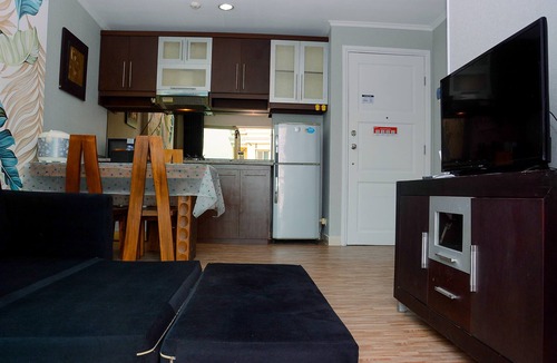 Kelapa Gading Barat Apartment | Simple Living 2BR Apartment City Home near MOI Kelapa Gading