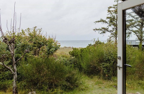 Udsholt Sand House | Simple living right next to the sea
