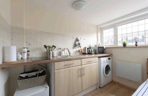 Heaton House | Simple Private Studio