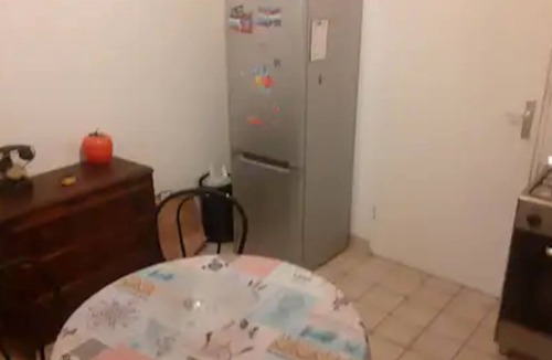 L'Isle-d'Abeau Apartment | Simple, quiet 50m2 apartment on top floor