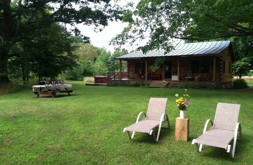 Blue Grass Cabin | Simple. Rustic. Luxury.