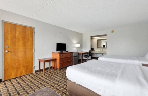 Greeneville Hotel | Simple Stay Near Greeneville Attractions With Free Parking