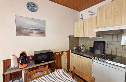 Les Sables d'Olonne Apartment | Simple studio near the beach with balcony