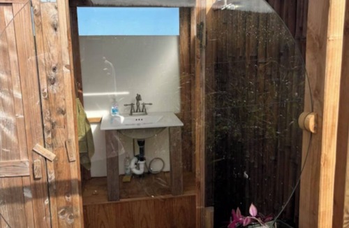 Naalehu Apartment | Simple yet enchanting abode