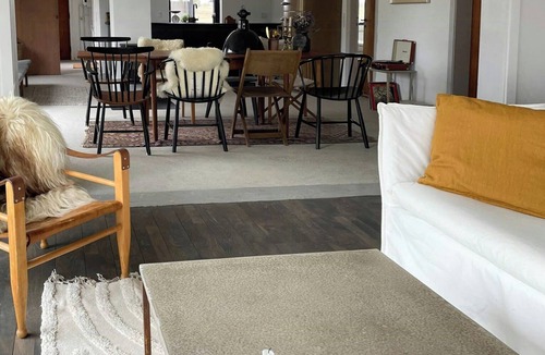 Samsø House | Simplicity in retro home on Samsø