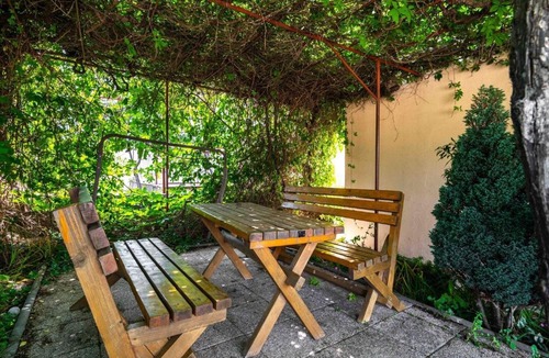 Rogoznica Apartment | Simplistic Apartment in Rogoznica near Sea Beach