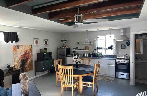 Southeastern Sacramento House | Simply Spacious Studio Guesthouse