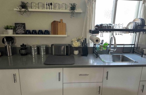 Southeastern Sacramento House | Simply Spacious Studio Guesthouse