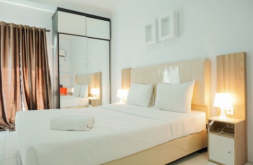 Jakarta Hotel | Simply Strategic and Homey Studio Signature Park Tebet Apartment