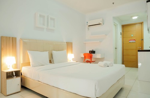 Jakarta Hotel | Simply Strategic and Homey Studio Signature Park Tebet Apartment